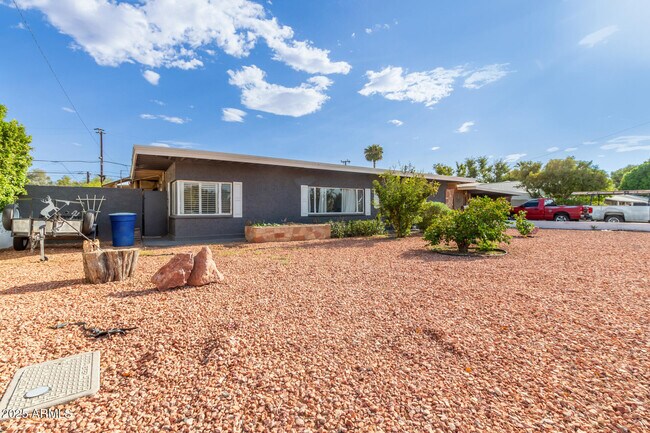 Foto del edificio - 515 W Toledo St