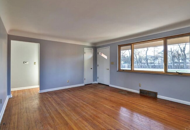 Foto del edificio - 8090 Hopewell Rd