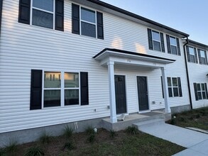 Building Photo - 1954 Evanston Ave