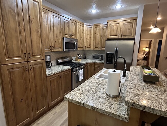 Foto del edificio - 1975 Paddington Dr