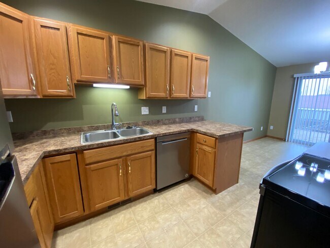 Foto del edificio - 3 bdrm/2 bath Twin Home - FOR RENT!