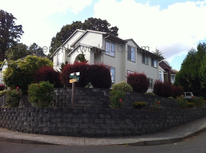 Primary Photo - Great 4 Bedroom Home in Clackamas