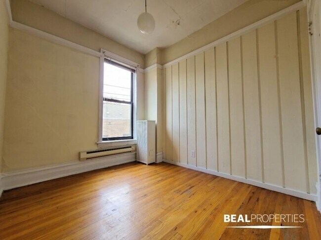 Foto del edificio - 2 bedroom in CHICAGO IL 60610