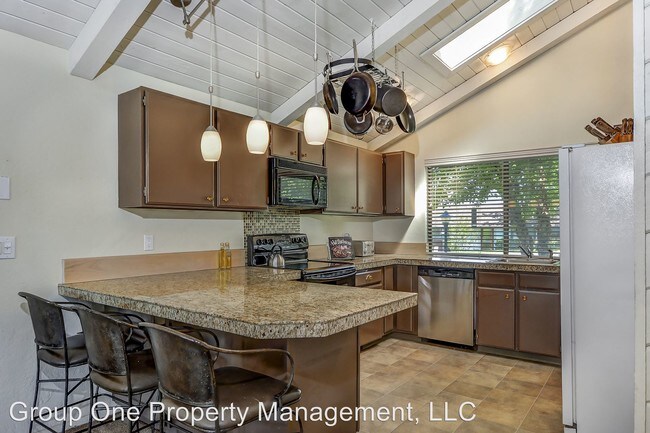 Foto del edificio - 5 br, 3.5 bath House - 601 E. Braemere