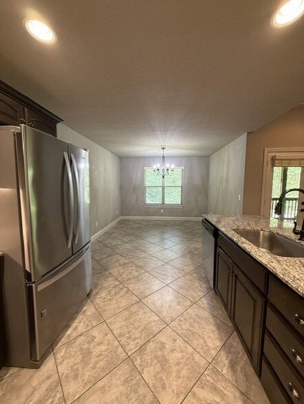 Foto del edificio - 5 Knighton Dr