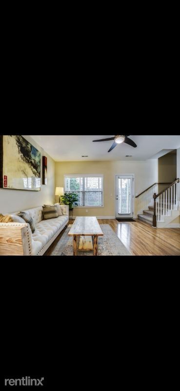 Foto del edificio - 2 br, 2.5 bath Townhome - 2007 Pinecrest Dr