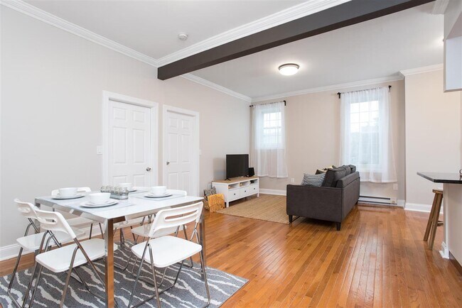 Building Photo - 372 Communipaw Ave