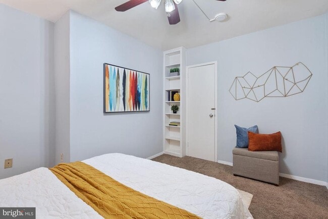 Foto del edificio - 3001 Veazey Terrace NW