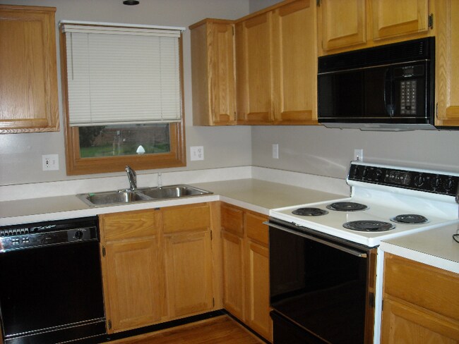 Foto del edificio - 1234 Cheviot Ct