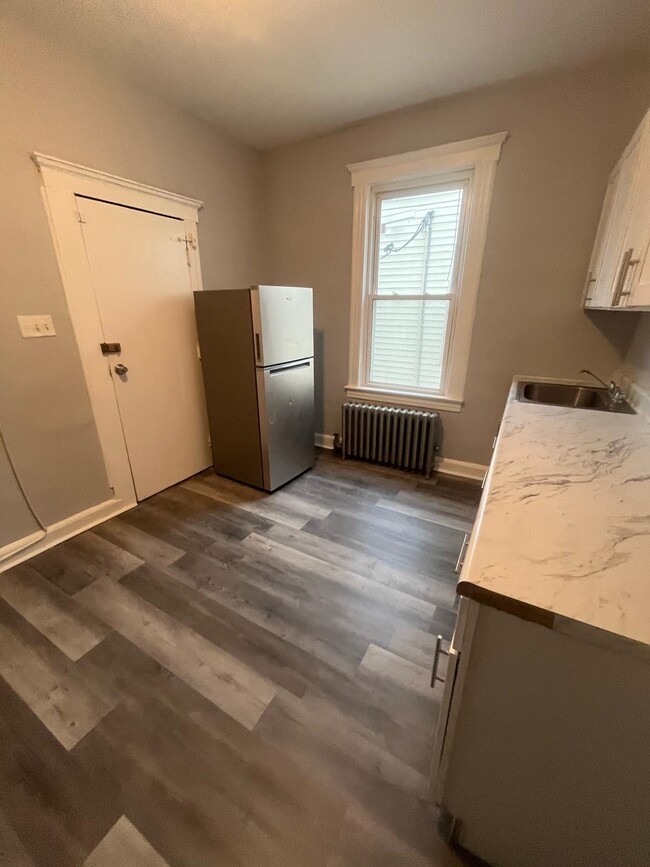 Building Photo - 22 Schuyler Ter