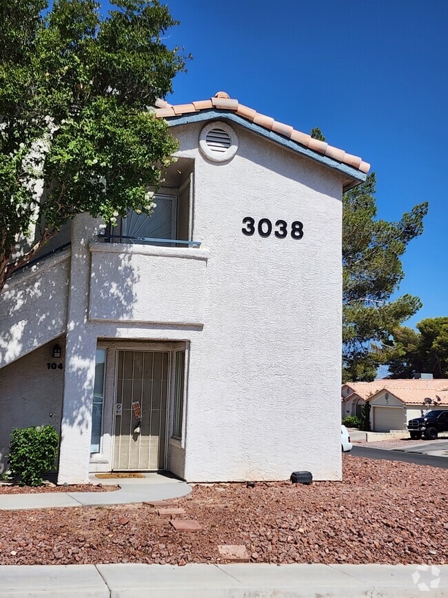 Building Photo - 3038 Tarpon