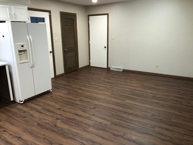 Building Photo - Recently Renovated 3-bedroom Home near Monk Botanical Gardens