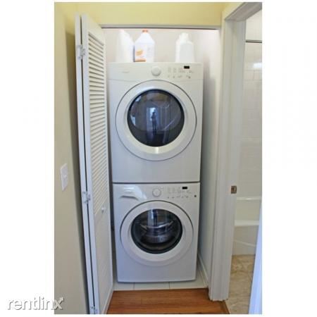 Building Photo - 3 br, 2 bath  - 820 W Newport Ave Unit 1