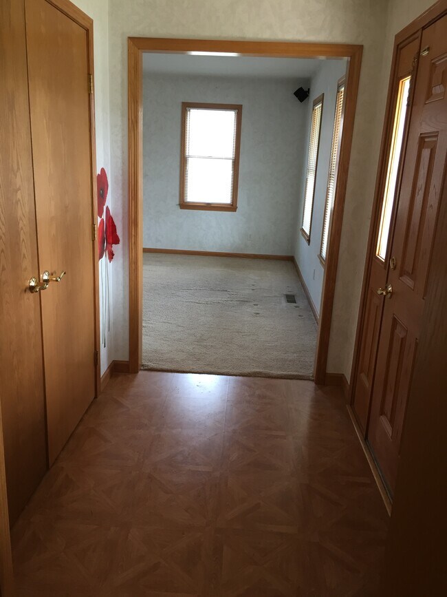 Foto del edificio - 1184 Huron Ct