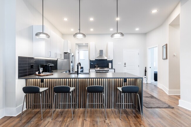 Foto del edificio - 795 E McMillan St