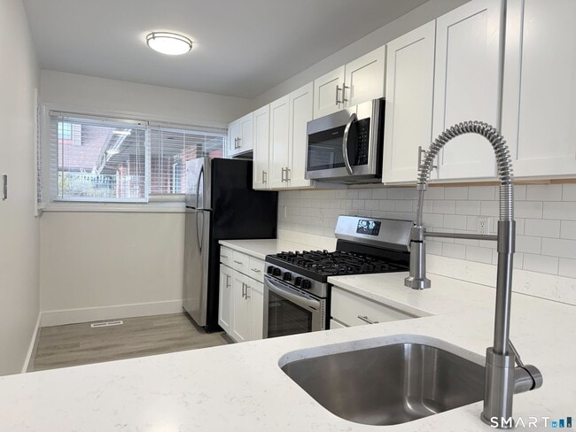 Building Photo - 40 Montoya Dr