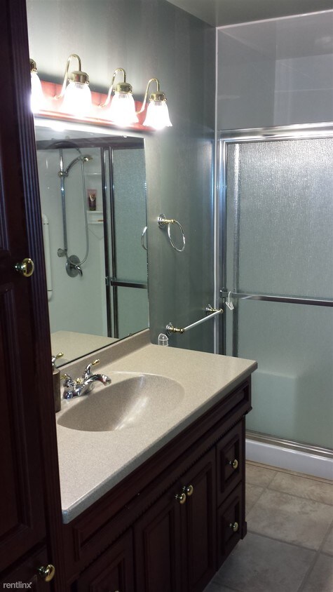 Foto principal - 4040 Greenleaf Cir