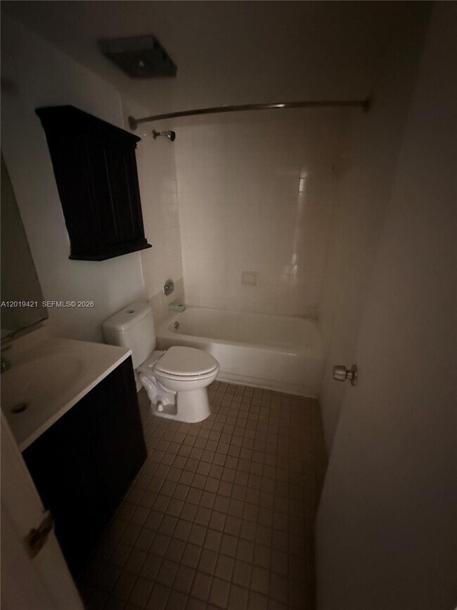 Foto del edificio - 3199 Foxcroft Rd