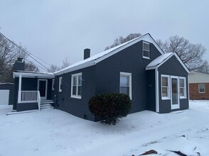 Building Photo - 4309 Hewitt St