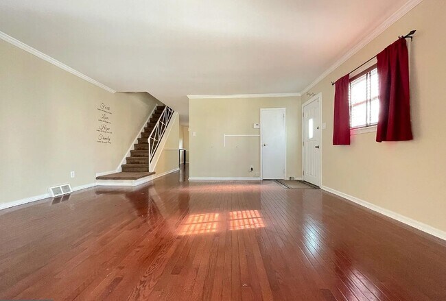 Sala de estar - 8708 Hargrave St