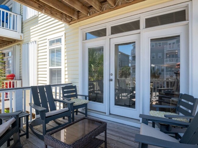 Building Photo - 809 Carolina Beach Ave N