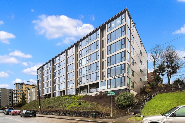 Building Photo - 400 Melrose Ave E