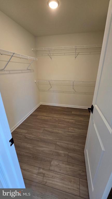 Foto del edificio - 48 Parry Wy