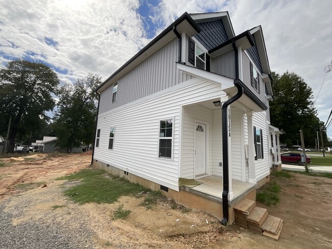 Foto del edificio - 1015 W C St