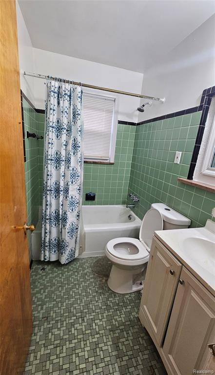 Building Photo - 1425 Northwood Dr