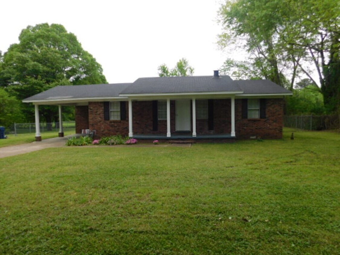 Primary Photo - 510 West Woodward Ave, Holly Springs MS