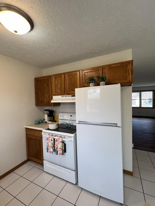 Foto del edificio - 714 N Forest Ave