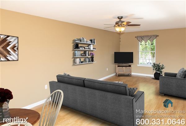 Building Photo - 4 br, 3.5 bath House - 204 Bridgeport Dr