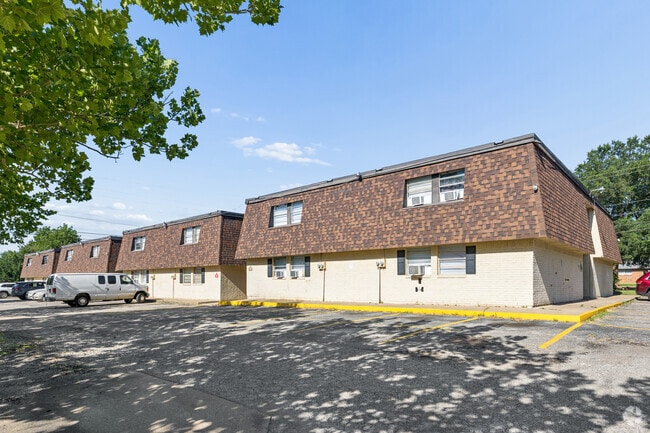 Building Photo - Maplewood Apartments