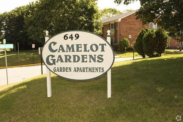 Foto del edificio - Camelot Gardens