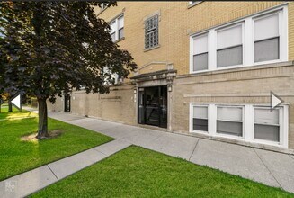 Building Photo - 1900 S 51st Ave