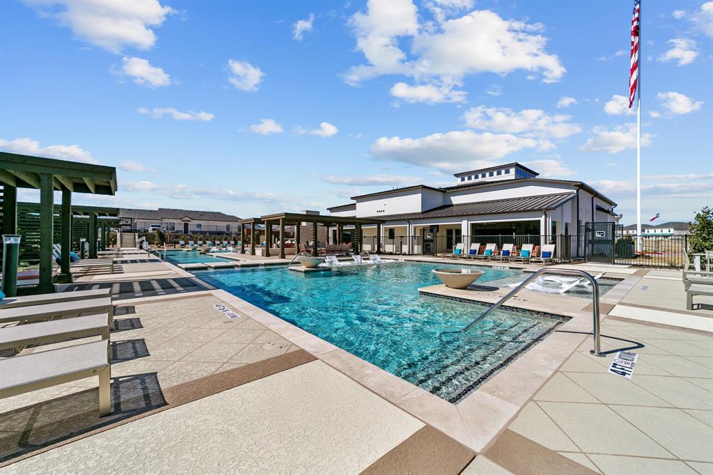 Foto principal - 920 Imperial Blvd