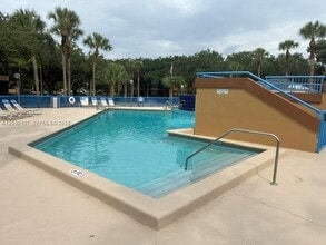 Building Photo - 15545 Miami Lakeway N