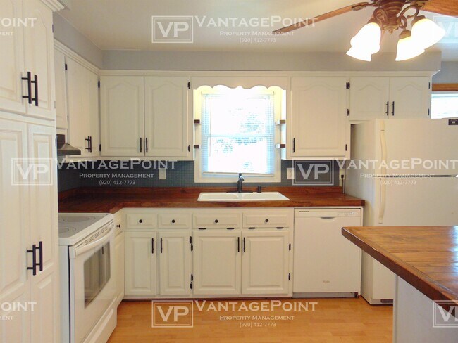 Foto del edificio - 531 Clover Ln