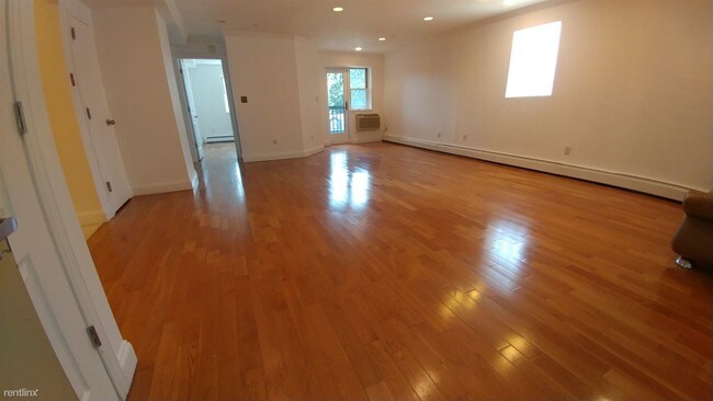 Foto del edificio - 8371 116th St