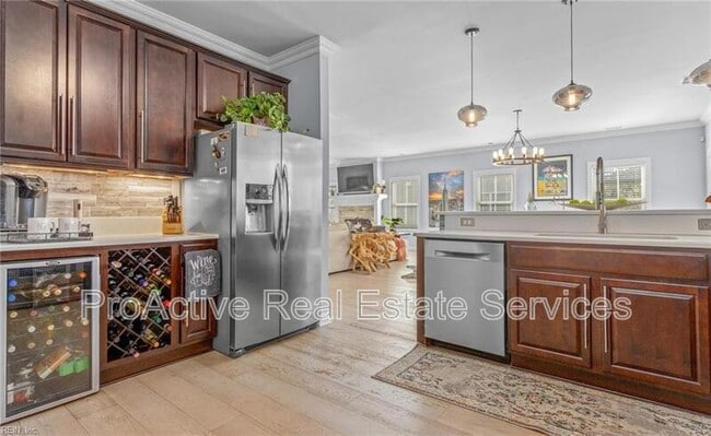 Foto del edificio - 9531 6th Bay St