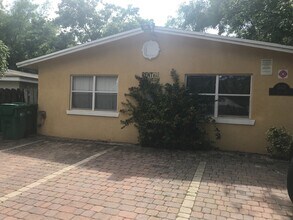 Building Photo - 545 SW 13th Ave