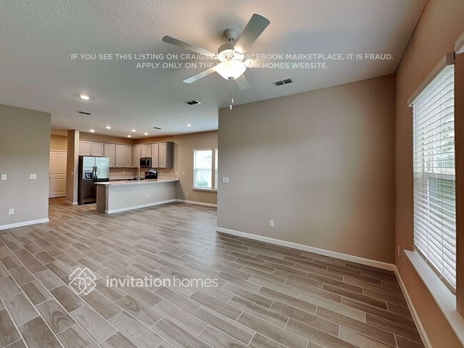 Foto del edificio - 589 Cherry Ridge Dr