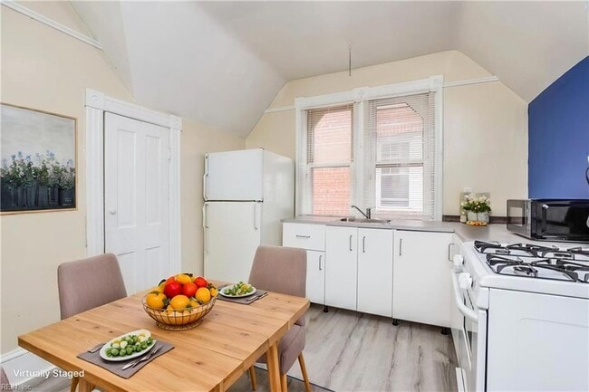 Photo - 146 Florida Ave Townhome