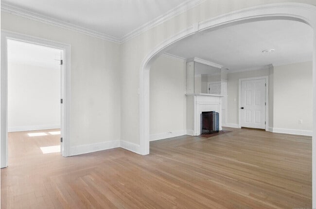 Foto del edificio - 1070 Whitney Avenue - Lake Whitney