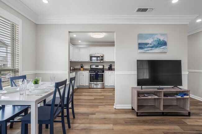 Foto del edificio - 426 Russell Ave