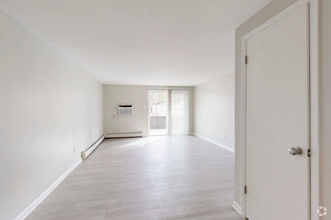 2BR, 1BA - 700SF - Living Room - Matek
