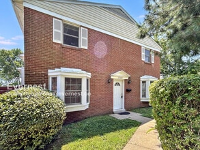 Building Photo - 1382 Ironwood St