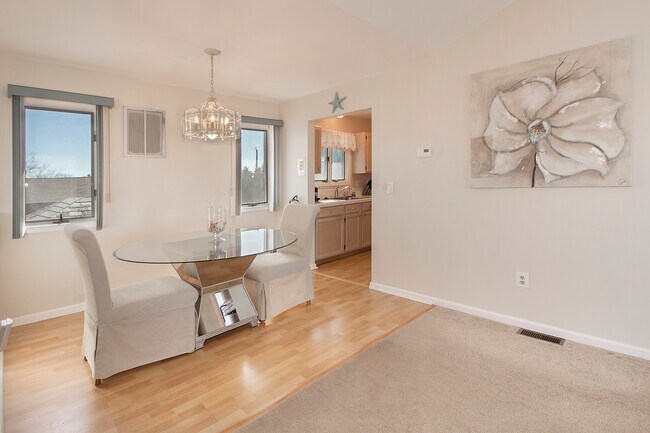 Foto del edificio - 2800 Bayshore Ave