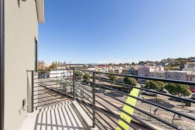 Balcony - 4132 3rd St