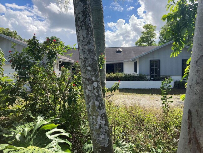 Foto del edificio - 13250 SW 224th St